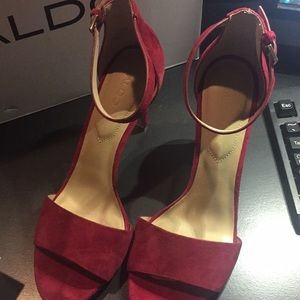 Aldo suede ankle strap sandles & evening purse.